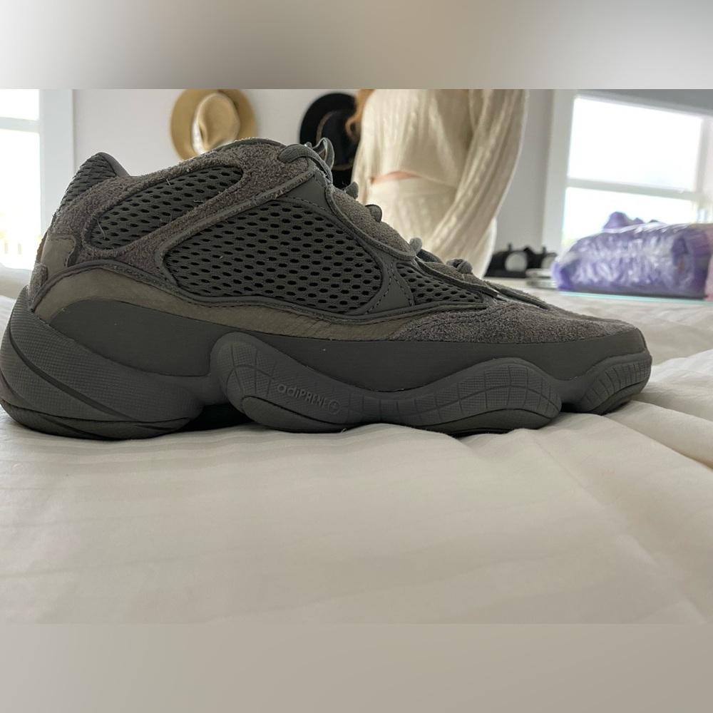 YEEZY 500 runner grey
